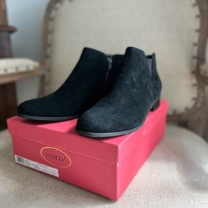 Vaneli Ravit Black Suede Booties